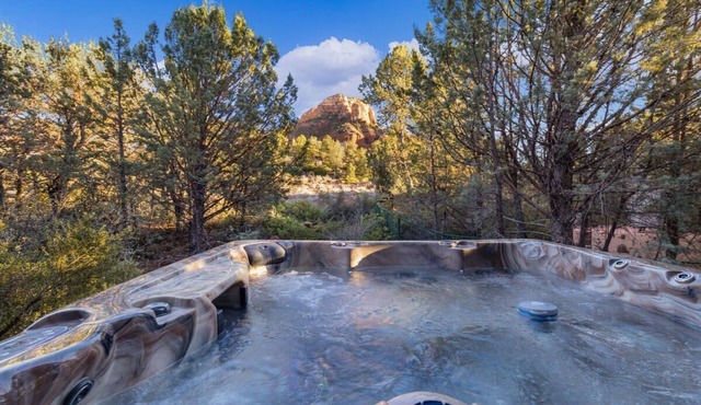 Mammoth Rock Oasis Villa-Hot Tub & Free Pets