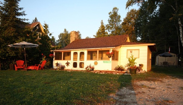 MANITOULIN ISLAND- Rustic Log Cabin located in Elizabeth Bay- Family Friendly