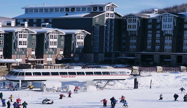 Marriott's Mountainside in/out skiing, IN 2/26/2027 OUT 3/5/27 ,