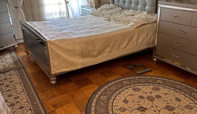 Master bedroom with private bathroom Near to Washington DC.