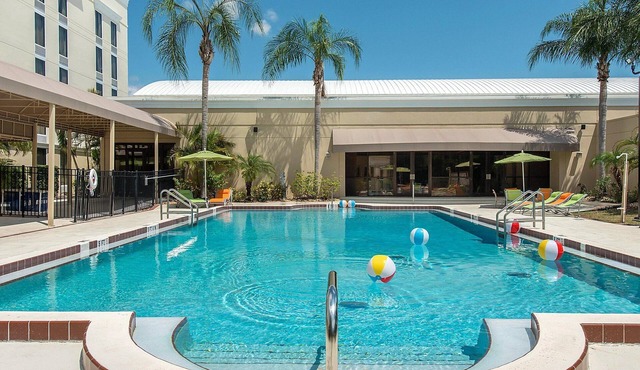 Memorable Family Getaway | 4 Units | Pool | Free Parking | 0.8 mi to Brevard Zoo