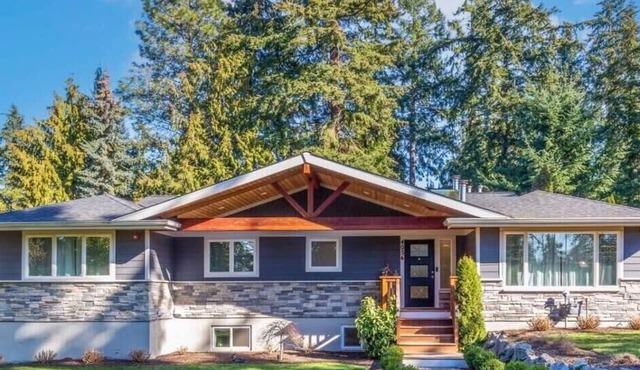 Mercer Island Modern Family-Friendly Home, I-90