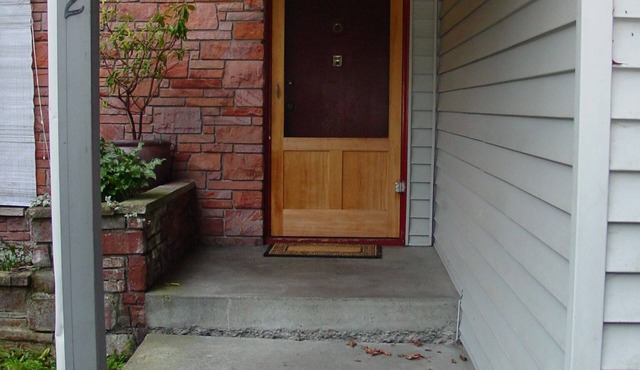 Mid-century 3-bedroom house in quiet Seattle n'hood, your home away from home