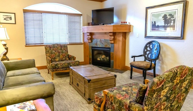 Midway Getaway~Skiing, Hot Spring, Golf - Villa 2031-2