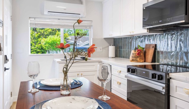 Modern 1BR Designer's Oasis 1min to I-5, Costo