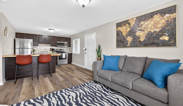 Modern apartment in a convenient location!