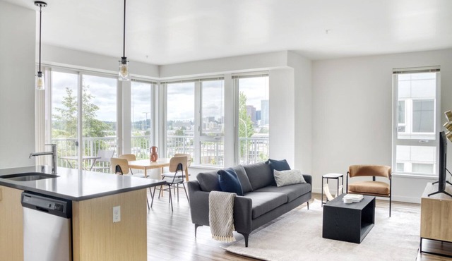 Modern Bellevue 2BR w/Gym & W/D, near Spring District, by Blueground