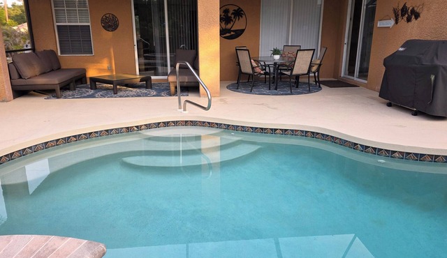 Modern Bright Contemporary Design 2,400 SF of comfort with Salt Pool & Spa, WiFi