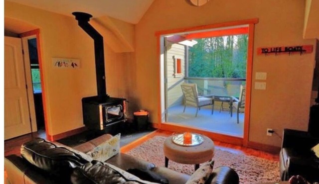 Modern Carriage House on 5 Wooded Acres