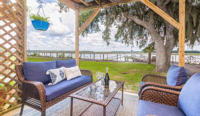 Modern Coastal Escape on Beaufort's Battery Creek