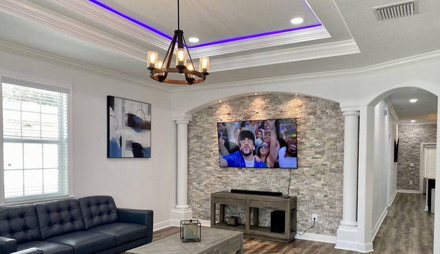 Modern Villa in the Heart of Tampa!