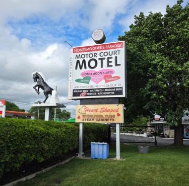 Motor Court Motel