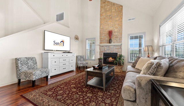 Near Silver Dollar City! 3 Bedroom, 3 Bath Stonebridge Villa with a Garage!