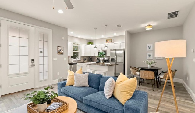 NEW! Canopy Cabana - Luxury Downtown Apartment