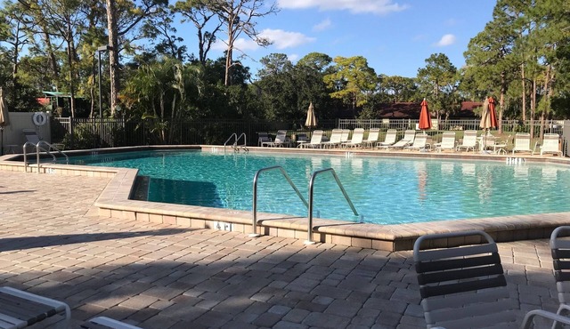 NEW - Cheerful 2 bedroom villa - 13 min. to Siesta Key