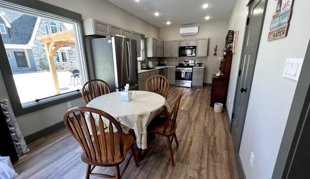 New Construction Home, Short Walk to Lake Access