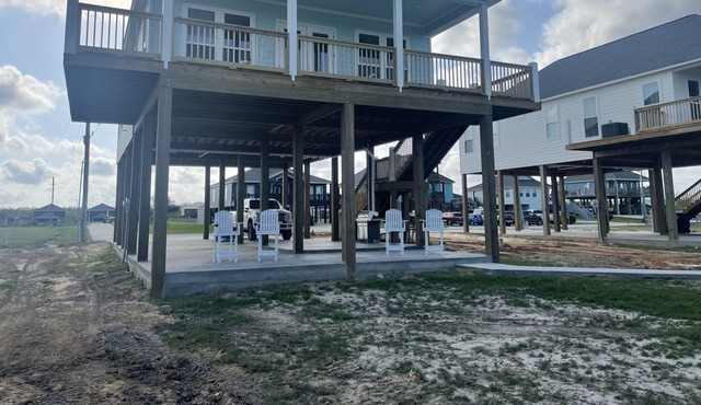 New Construction Hackberry Getaway-4BR, Sleeps 9, On the Water in Hackberry