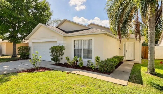 New! Family Friendly 4 Bedroom, South facing Pool/Spa, quiet residential area
