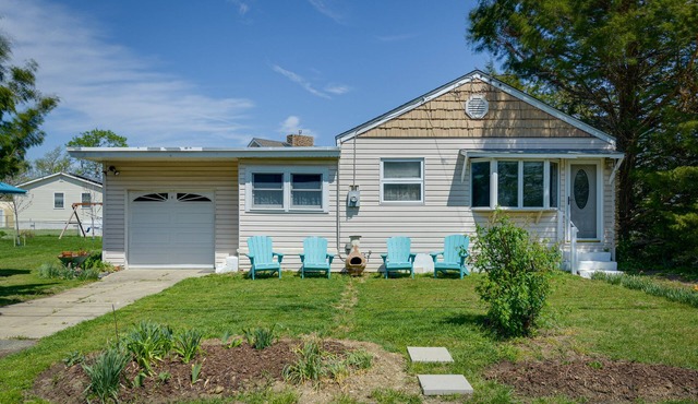 New Jersey Cottage w/Grill - Short Walk to Beach!