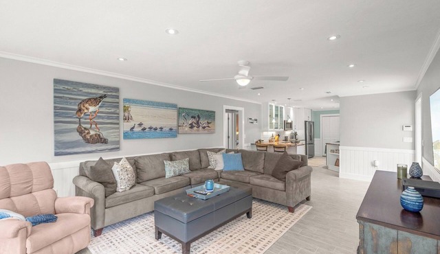 New Listing! Private Siesta Key Villa, Walk to Beach, Heated Pool - Vista Hermosa 139