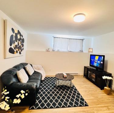 New & Modern Suite in Bristol Riverview