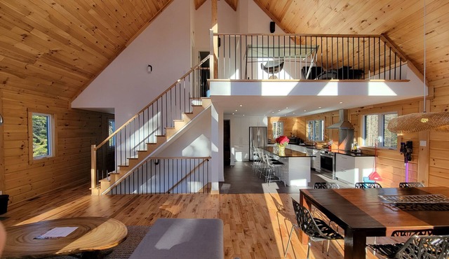 New, quiet, light-filled luxury on 8 acres in Mont- Tremblant