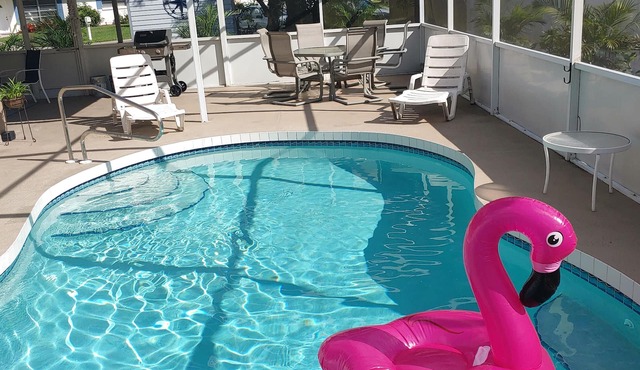 Newly remodeled, all new furniture, beaches, shopping, restaurants, golf, tennis