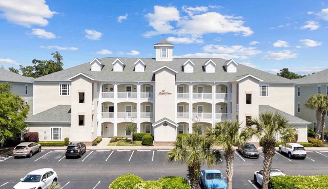 Newly Renovated 3BR at World Tour