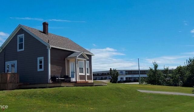 Newly renovated house 3 bedroom house downtown Chéticamp