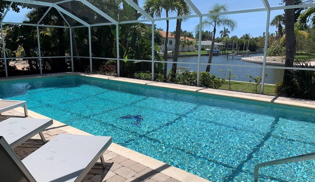 Newly renovated Pool Villa 10min walk Siesta Beach