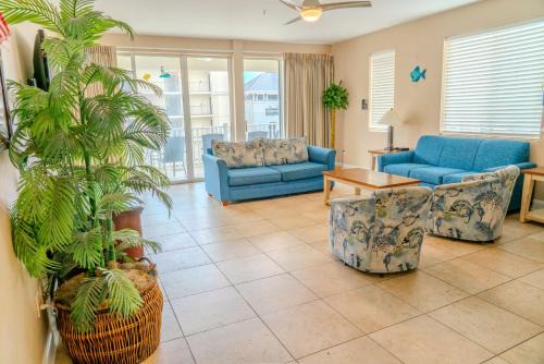 Ocean Breeze Luxury Villas 3D, Nicely Updated! Across From The Ocean! Sleeps 18 !