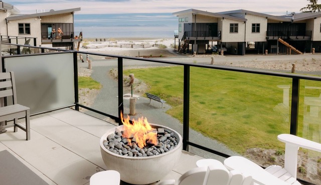 Ocean's 7 at THE BEACH HOUSE