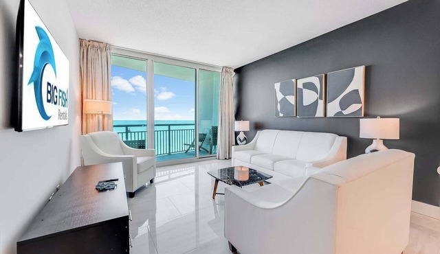 Oceanfront condo near Boardwalk with beach access