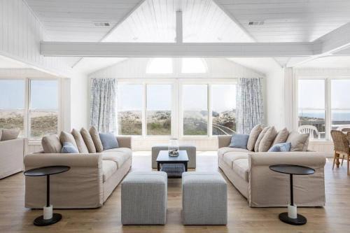 Oceanfront with Private Beach Access & Wild Horses