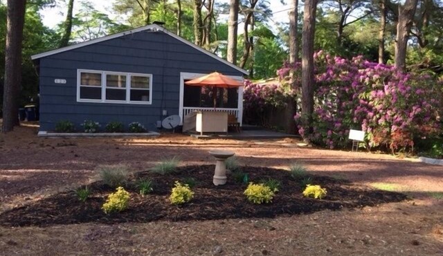 Oceanside Cozy Cottage 2 Blocks to Beach! Family & Dog Friendly! All Amenities!