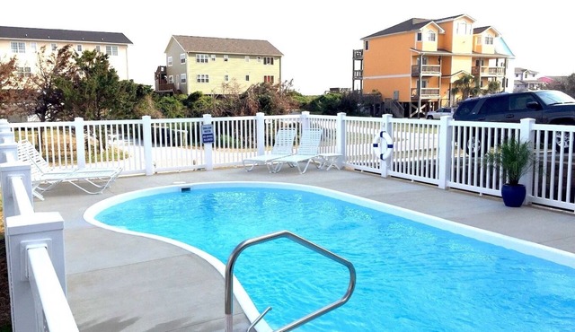OCEANVIEWS, 2nd row, private pool/volleyball ct! Aug 8 - 15th now available!