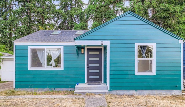 Olympic Hills 2BR Home w/Huge Yard + Tiki Bar