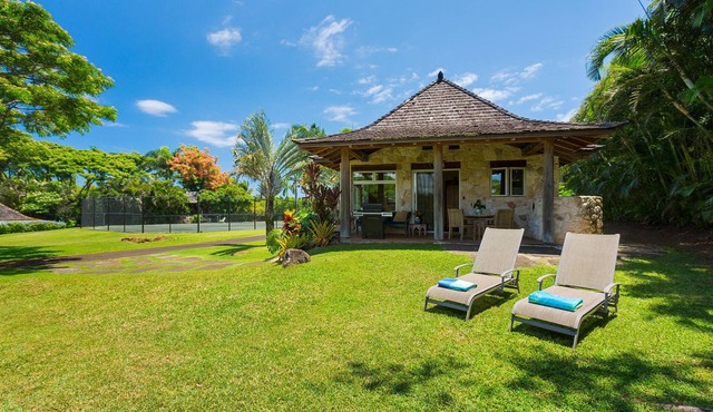 On the Edge of a Gulch, Privacy, Charm, Unique Style Cottage - Permitted