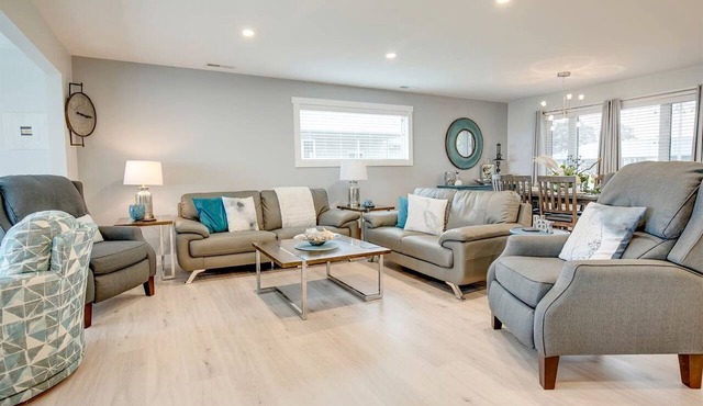 Outstanding Cottage with Nice Beach Sights in Leamington, Ontario
