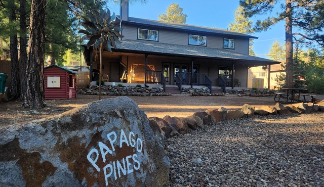 Papago Pines - 5 bedrooms, EACH WITH ATTACHED EN SUITE BATHROOM & Smart TV