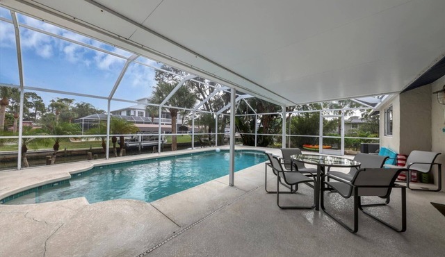 PCR9170 - Englewood 2 Bedroom Canalfront Pool Cottage