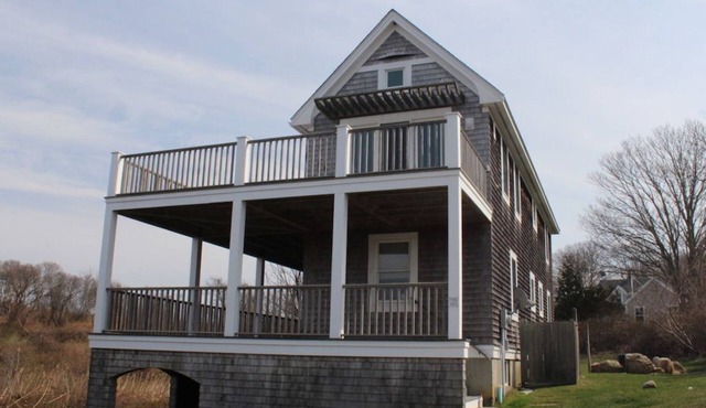Peaceful, Breezy, Pet Friendly Getaway!