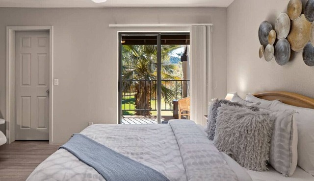 Peaceful Sedona Golf Course Retreat