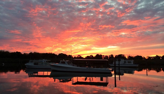 Perfect getaway, waterfront townhouse on Chesepeake Bay, Kent Island, Maryland