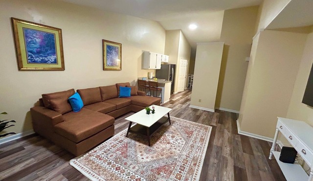 Pet-Friendly 2BR + Office ,Smart TVs, Coffee Bar & Near ECU Hospital
