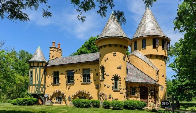 Pet-Friendly Accommodation in Chesaning! Free Parking, Near Curwood Castle!