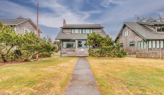Pet Friendly Beachfront Home, on the Promenade, Steps to the Sand, Close to Town