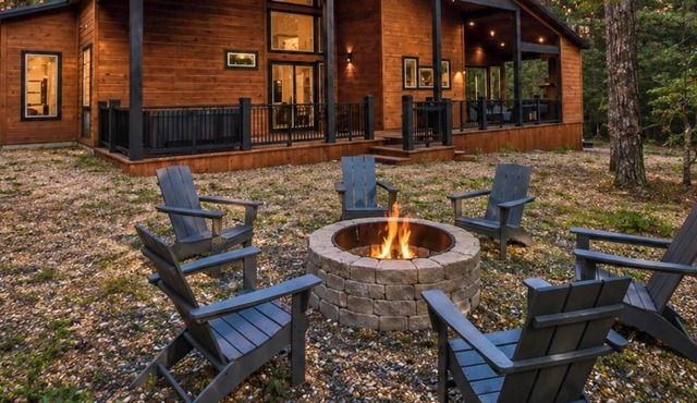 Pet-Friendly Forest Retreat for Families & Friends in Broken Bow