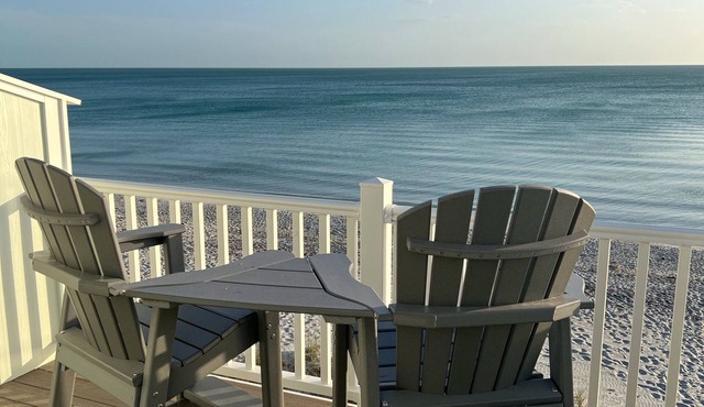 Pet friendly, on the beach, paddle boards, kayaks, bikes