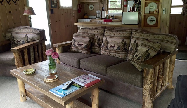 Pet Friendly Private Cottage on 10 Acre Farm in Fish Creek in Egg Harbor